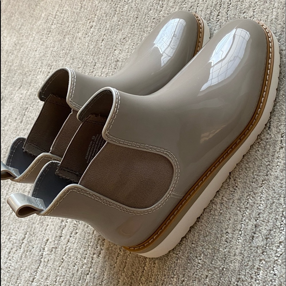 Cougar Kensington Chelsea Rain-boots. Dove color